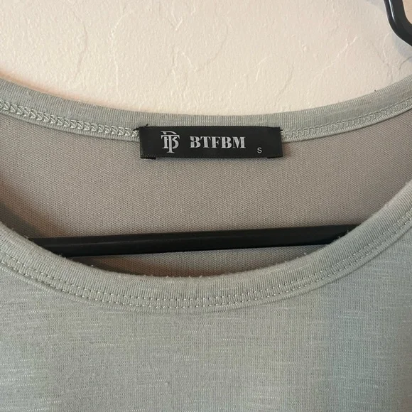 BTFBM Green Runched Side Dress - Picture 3 of 5